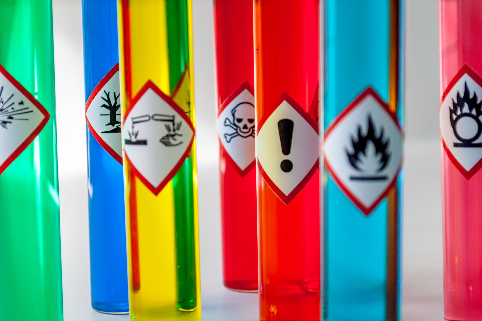 Focus sur… Le risque chimique professionnel